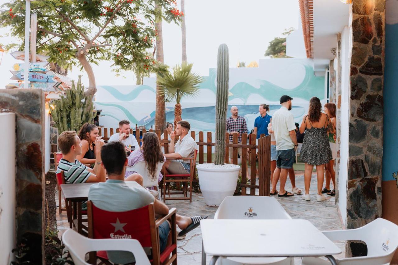 Endless Summer Hostel (Adults Only) Costa Adeje  Esterno foto