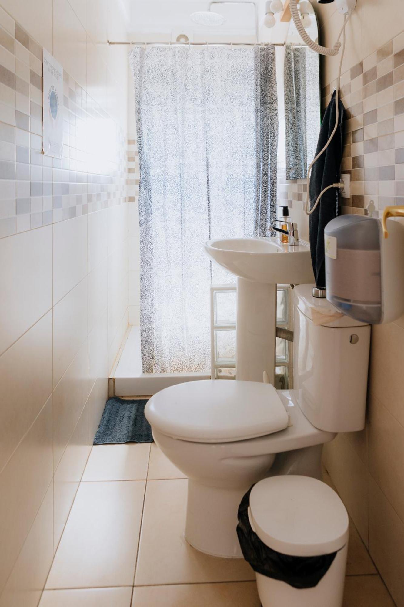 Endless Summer Hostel (Adults Only) Costa Adeje  Esterno foto
