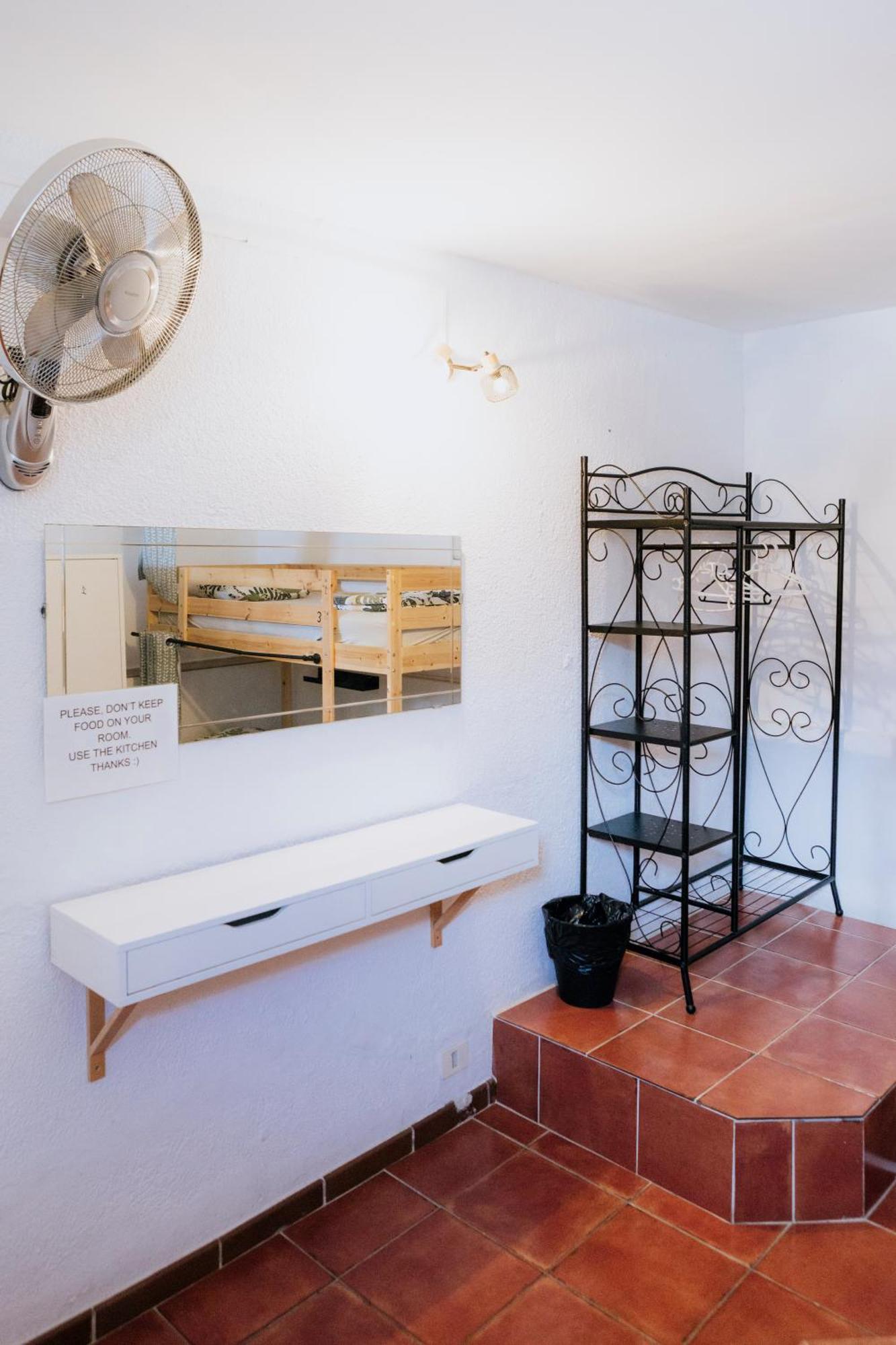 Endless Summer Hostel (Adults Only) Costa Adeje  Esterno foto